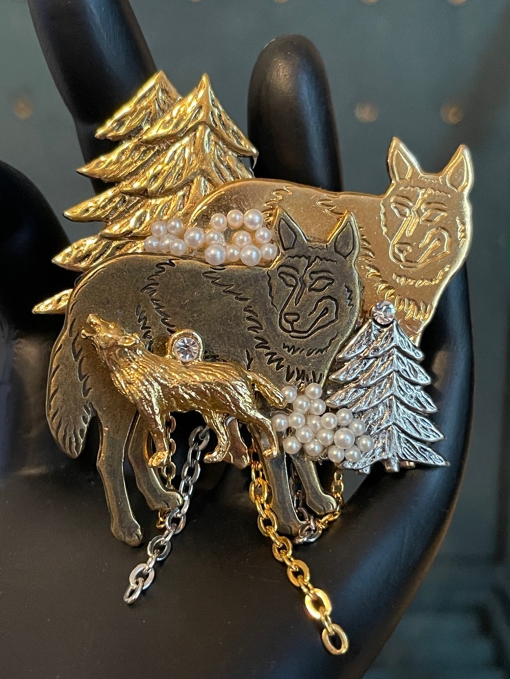 Handmade Caramia “Wilderness Howling Wolf” 18KT Gold Mixed Media Brooch